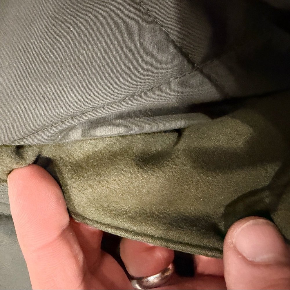 **Limited Series** Filson Men's Quilted Bomber Jacket - Army Green - Men’s Large - Picture 7 of 9